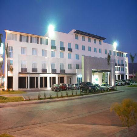 Wyndham Garden Silao Bajio Aeropuerto Hotel Exterior photo