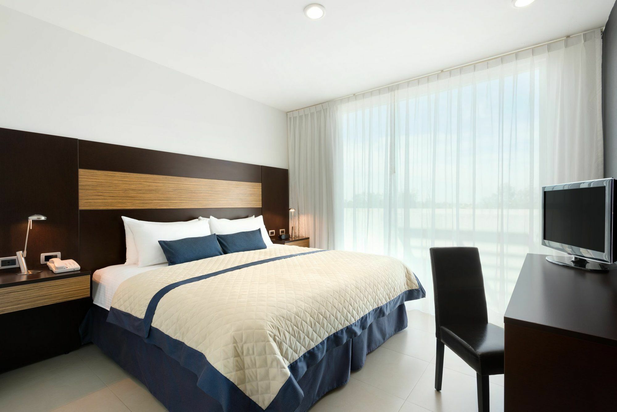 Wyndham Garden Silao Bajio Aeropuerto Hotel Exterior photo