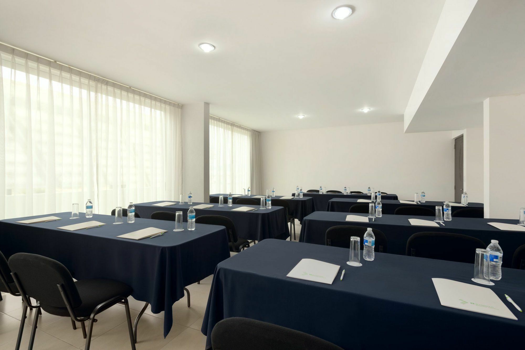 Wyndham Garden Silao Bajio Aeropuerto Hotel Exterior photo